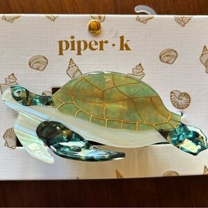 NWT Piper K sea turtle Hair Claw Clip